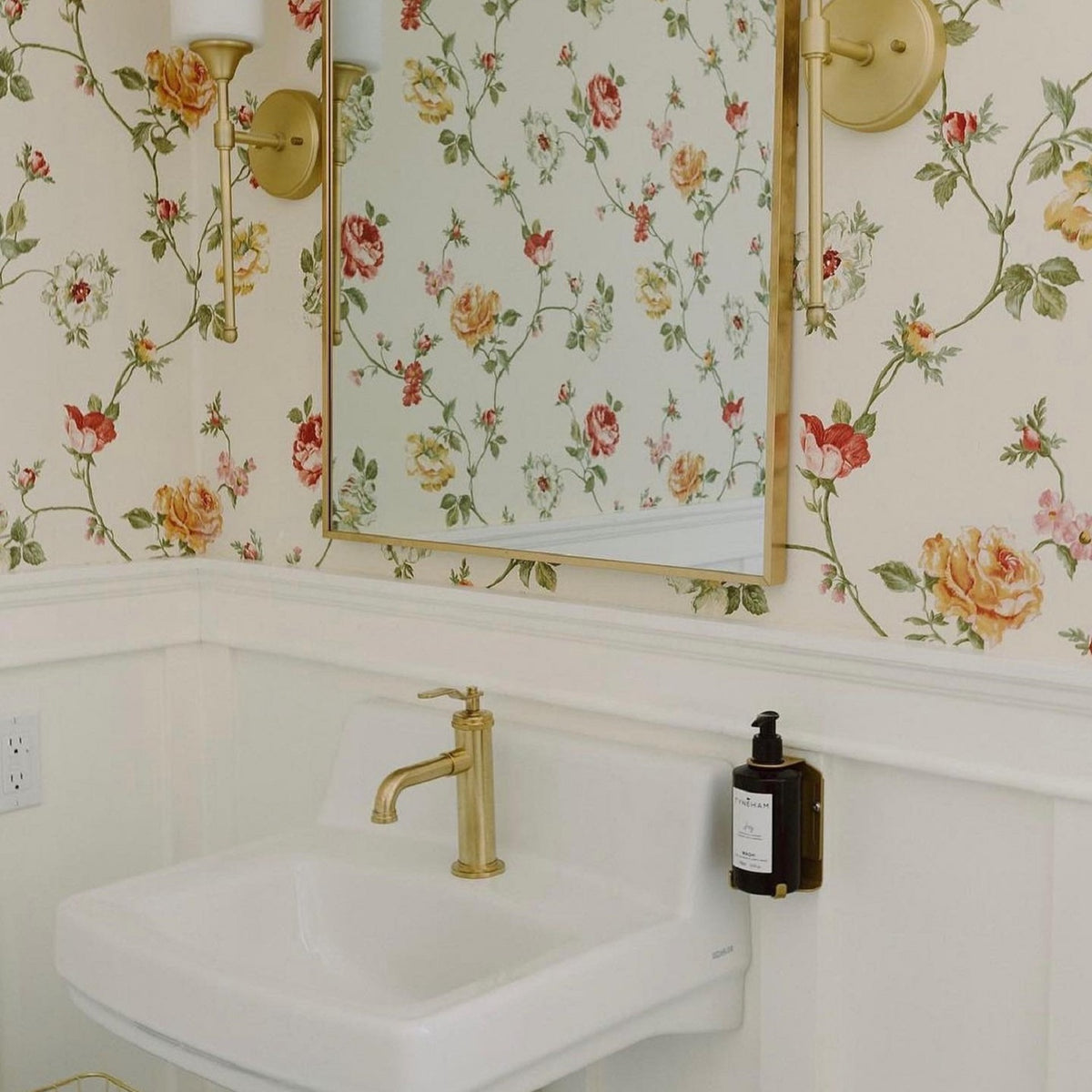 Single 300ml Security Wall-Mounted Holder